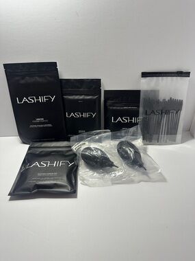 LASHIFY Black Lash Accessory Set with Brushes